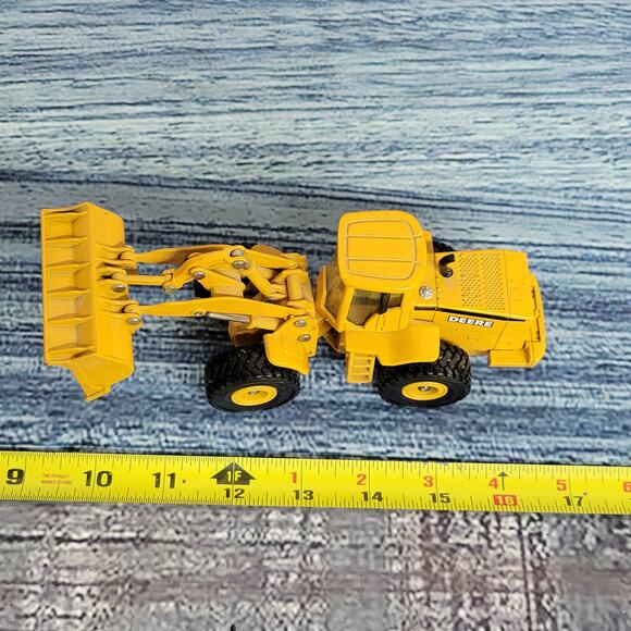 Vtg Ertl Diecast John Deere 744H Wheel Loader 1/50 scale 1998 Toy farm yellow - Picture 2 of 8